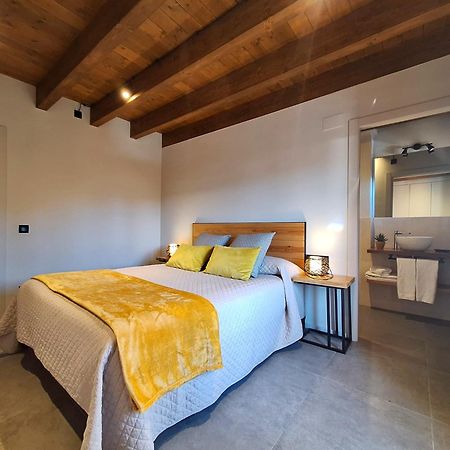 Apartament "Enclau" Turismo Rural Cal Rialla Ливия Екстериор снимка