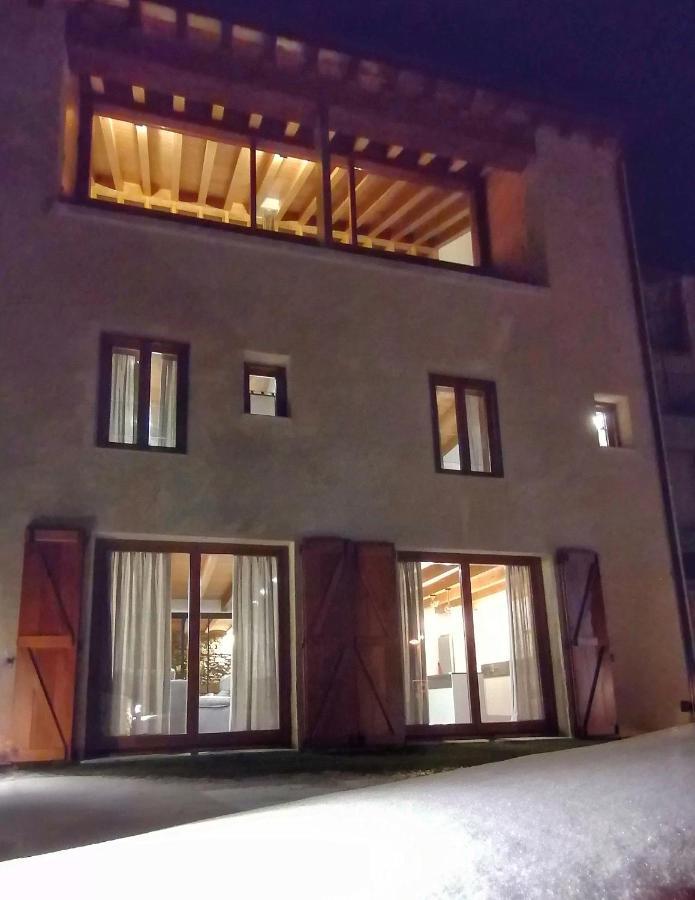 Apartament "Enclau" Turismo Rural Cal Rialla Ливия Екстериор снимка