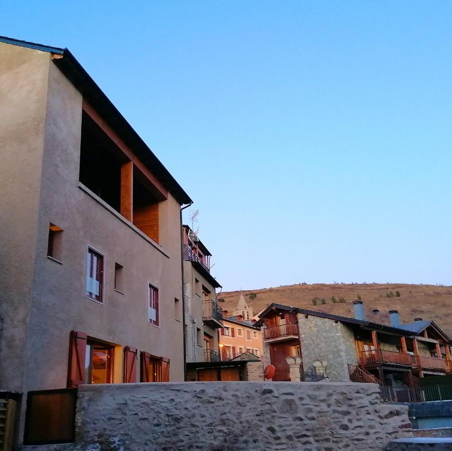 Apartament "Enclau" Turismo Rural Cal Rialla Ливия Екстериор снимка