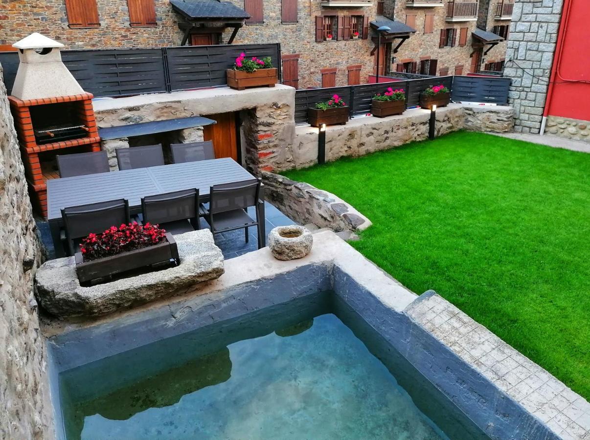 Apartament "Enclau" Turismo Rural Cal Rialla Ливия Екстериор снимка