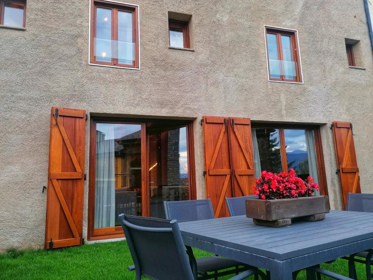 Apartament "Enclau" Turismo Rural Cal Rialla Ливия Екстериор снимка