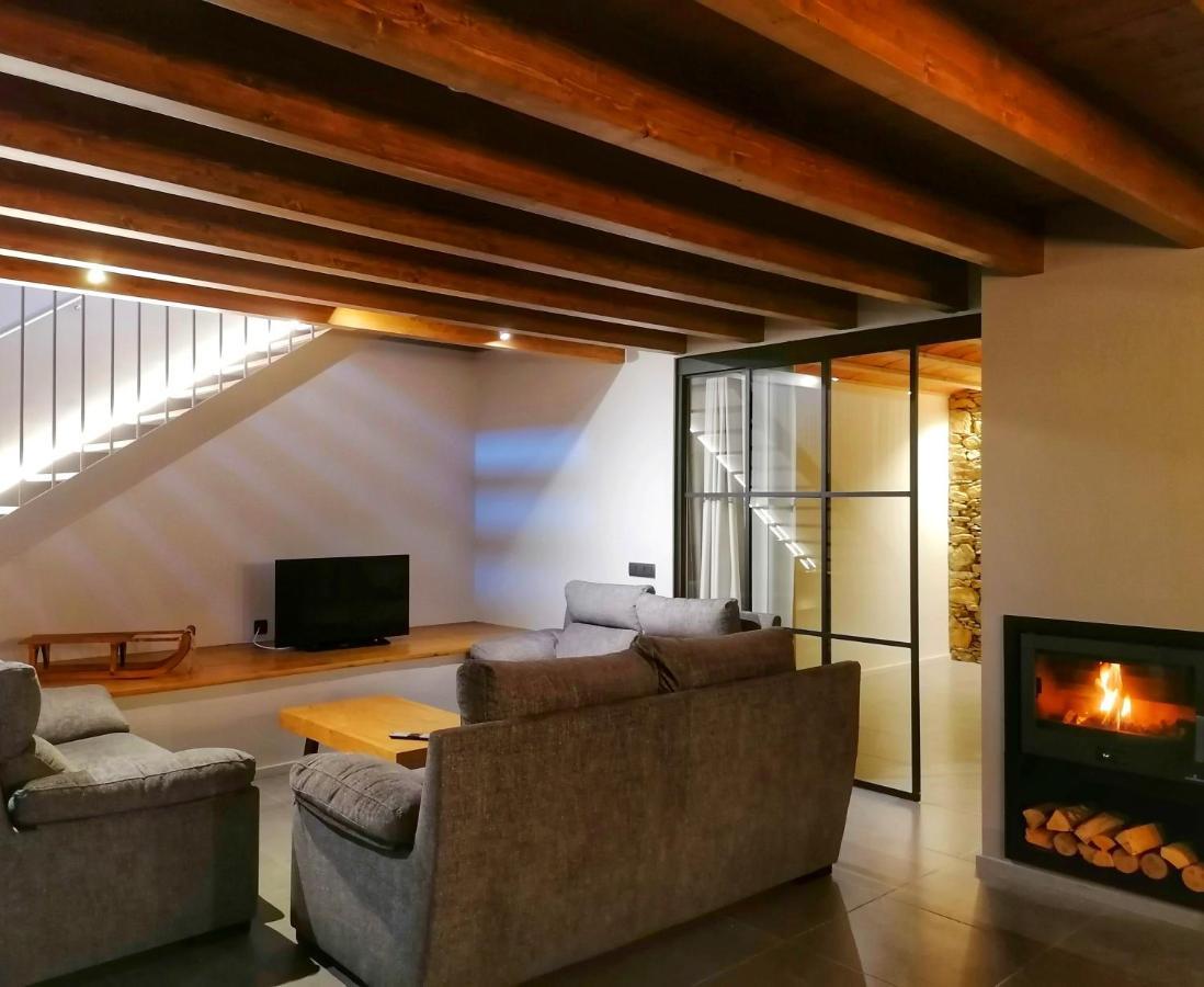 Apartament "Enclau" Turismo Rural Cal Rialla Ливия Екстериор снимка