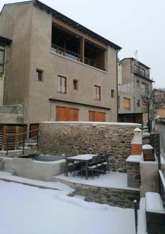 Apartament "Enclau" Turismo Rural Cal Rialla Ливия Екстериор снимка