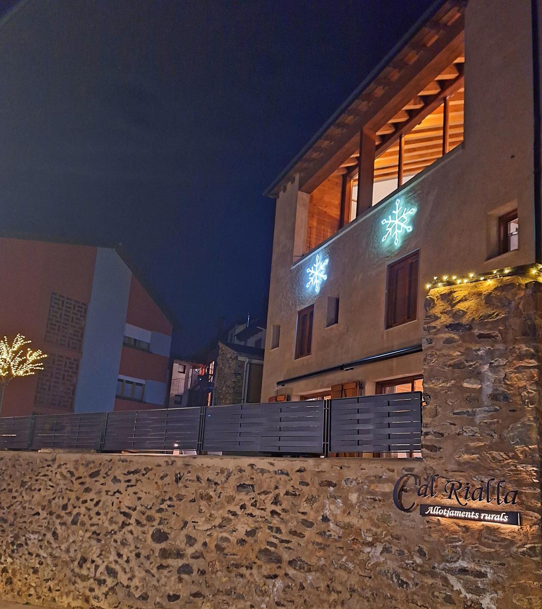 Apartament "Enclau" Turismo Rural Cal Rialla Ливия Екстериор снимка